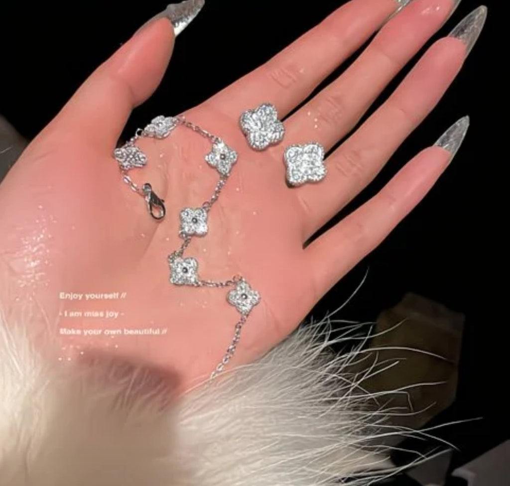 Clover Bracelet & Earrings Set (Silver with Rhinestones)