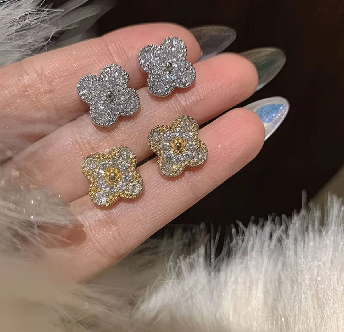 Clover Bracelet & Earrings Set (Gold with Rhinestones)