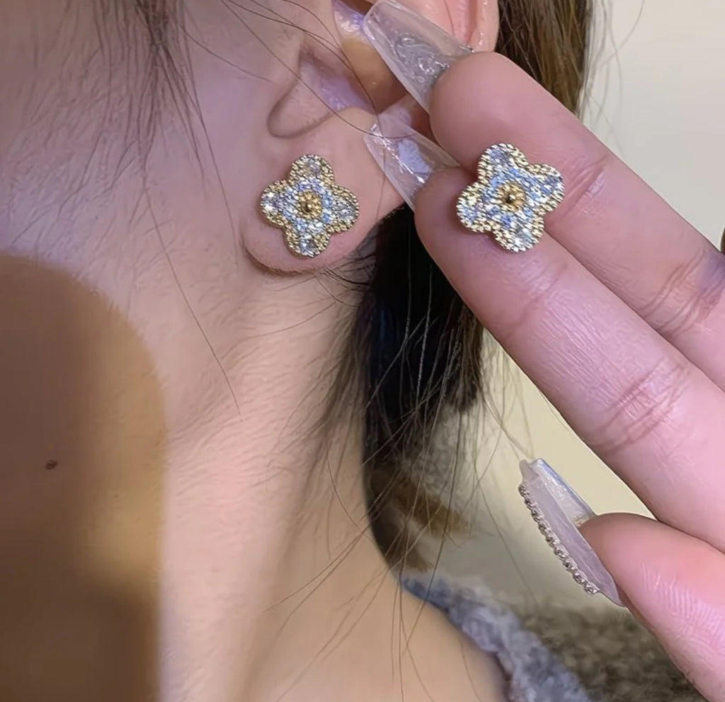 Clover Bracelet & Earrings Set (Gold with Rhinestones)