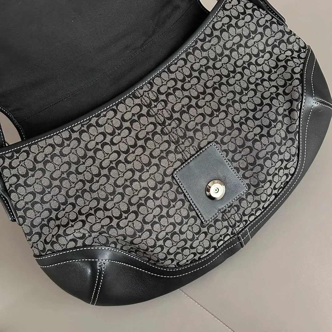 Minibolso Coach Y2K con monograma en negro y gris Soho